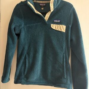 Patagonia Deep Teal Fleece with Cream Accent